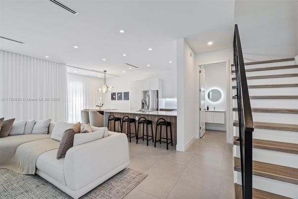 Interior, Kitchen, Living room, Pendant Lights, Recessed Lighting, Stainless Steel Appliances