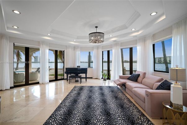 Chandelier, Interior, Living room, Piano, Recessed Lighting