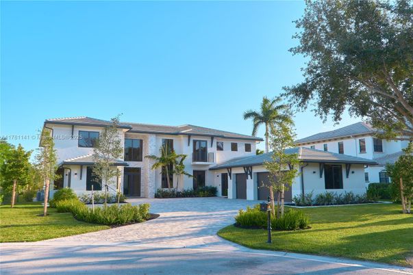 Backyard, Exterior, Facade, Mediterranean