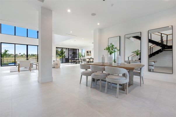 Dining room, Interior, Recessed Lighting