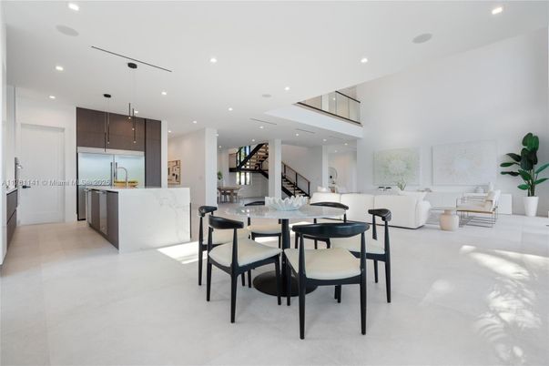 Dining room, Interior, Kitchen, Living room, Pendant Lights, Recessed Lighting, Stainless Steel Appliances