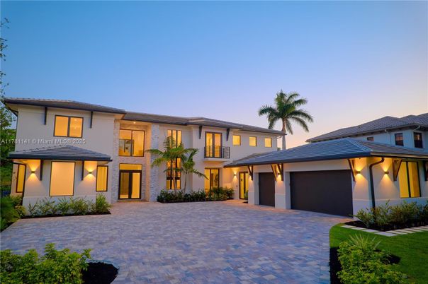Attached, Exterior, Facade, Modern