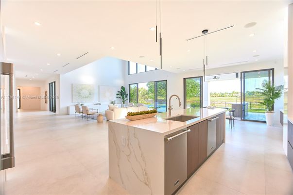 Dining room, Interior, Kitchen, Pendant Lights, Recessed Lighting, Stainless Steel Appliances