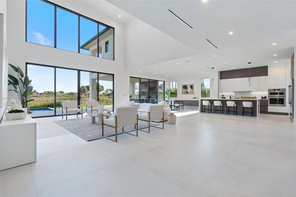 Dining room, Interior, Kitchen, Living room, Pendant Lights, Recessed Lighting, Stainless Steel Appliances