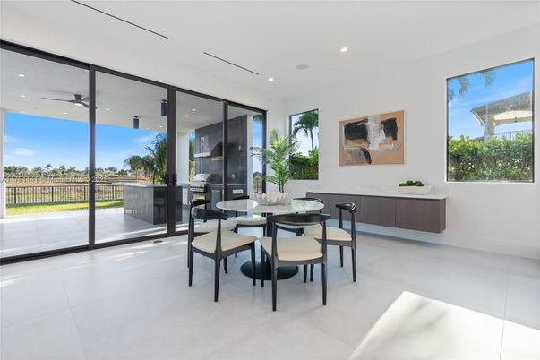 Dining room, Interior, Recessed Lighting