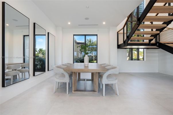 Dining room, Interior, Recessed Lighting