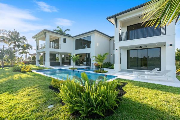Backyard, Exterior, Pool