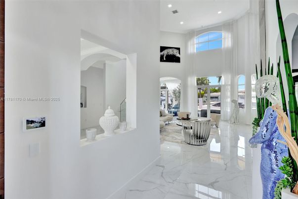 Interior, Marble, Recessed Lighting