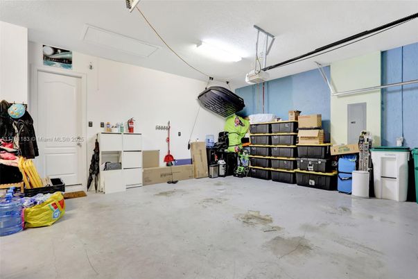 Garage, Interior