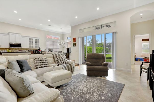 Interior, Kitchen, Living room, Pendant Lights, Recessed Lighting