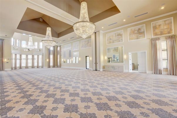 Chandelier, Empty room, Interior, Recessed Lighting