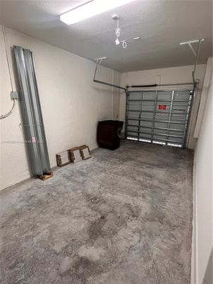 Garage, Interior