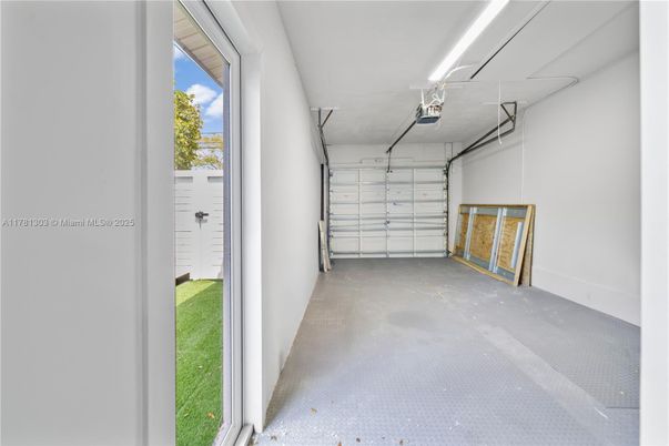 Garage, Interior