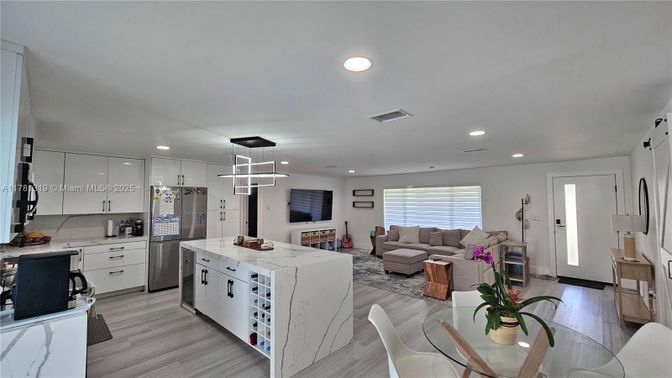 Interior, Kitchen, Living room, Pendant Lights, Recessed Lighting, Wood Texture Flooring