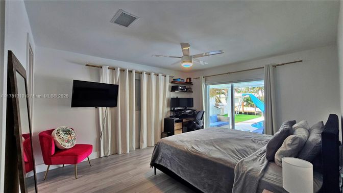 Bedroom, Home Office, Interior, Wood Texture Flooring