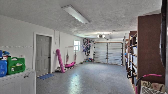 Garage, Interior