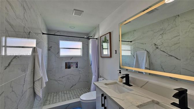 Bathroom, Interior, Marble Walls