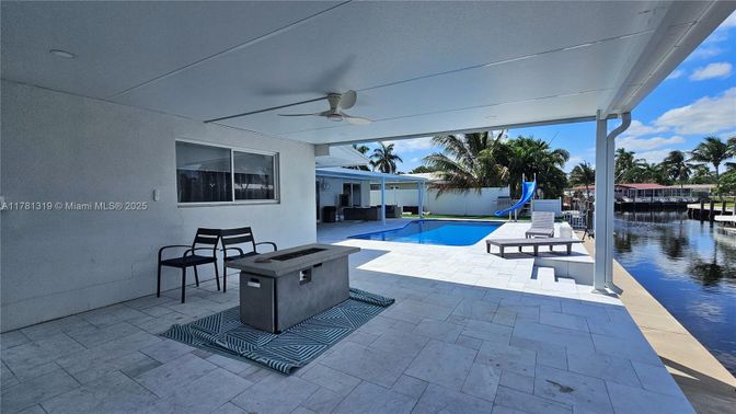 Exterior, Lake, Pool