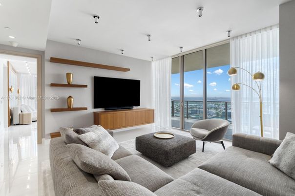 Interior, Living room, Recessed Lighting, Water