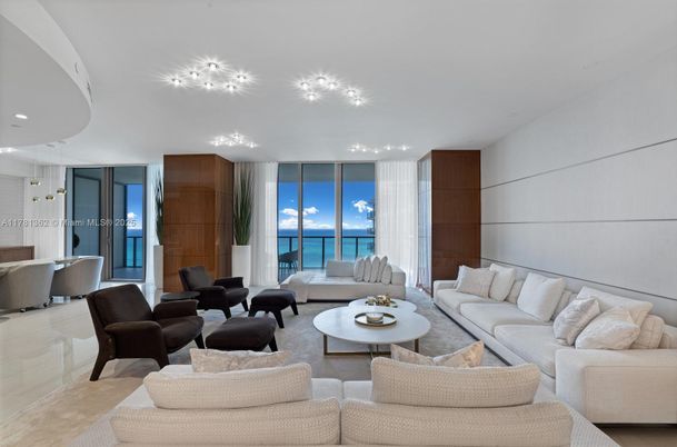 Interior, Living room, Recessed Lighting, Water