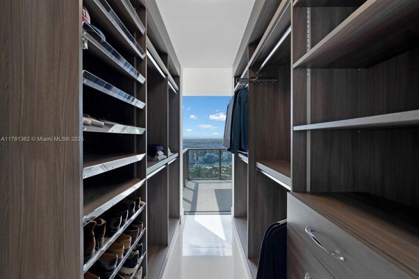 Interior, Walk-in Closets, Water