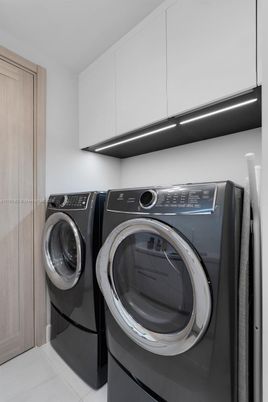 Interior, Washer