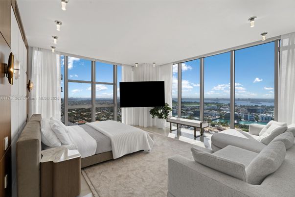 Bedroom, Interior, Water