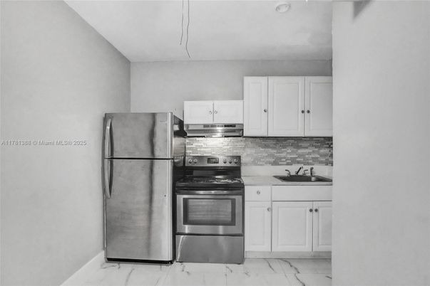 Interior, Kitchen, Marble, Stainless Steel Appliances