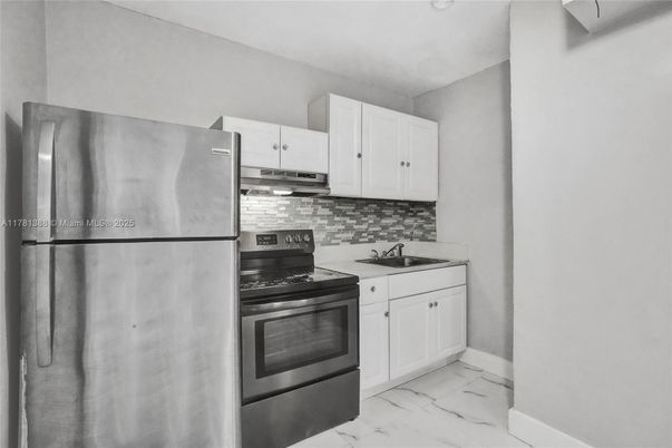 Interior, Kitchen, Marble, Stainless Steel Appliances