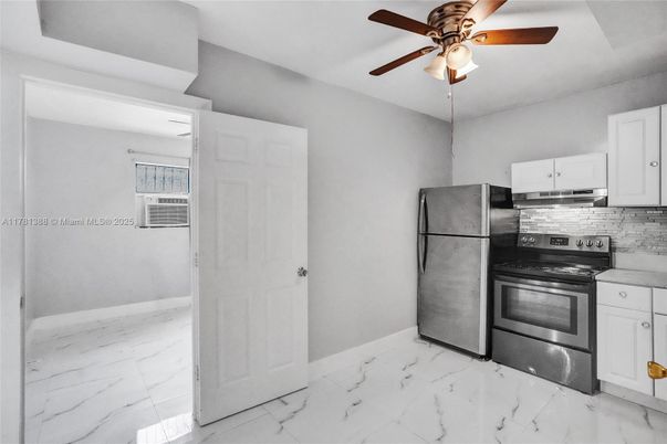 Interior, Kitchen, Marble, Stainless Steel Appliances