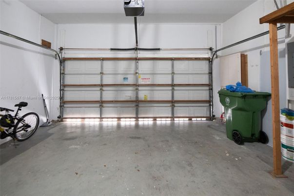 Garage, Interior