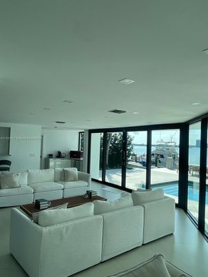 Interior, Living room, Recessed Lighting, Water