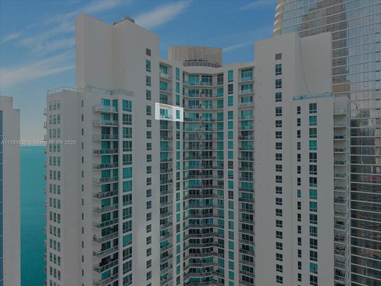 Exterior, Facade, Highrise