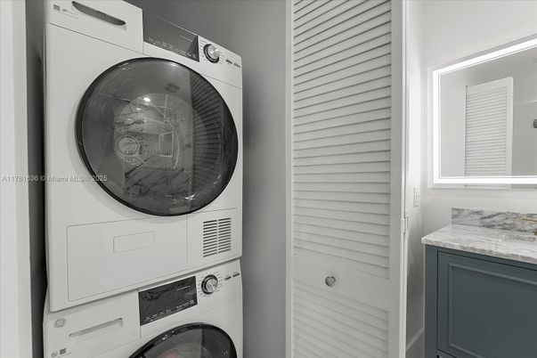 Interior, Utility Closets, Washer