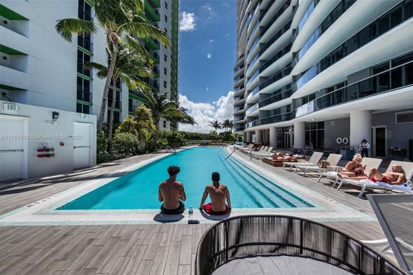 Exterior, Pool