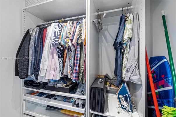 Interior, Walk-in Closets