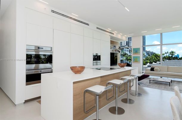 Interior, Kitchen, Living room, Recessed Lighting, Stainless Steel Appliances