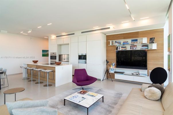 Interior, Kitchen, Living room, Recessed Lighting, Stainless Steel Appliances