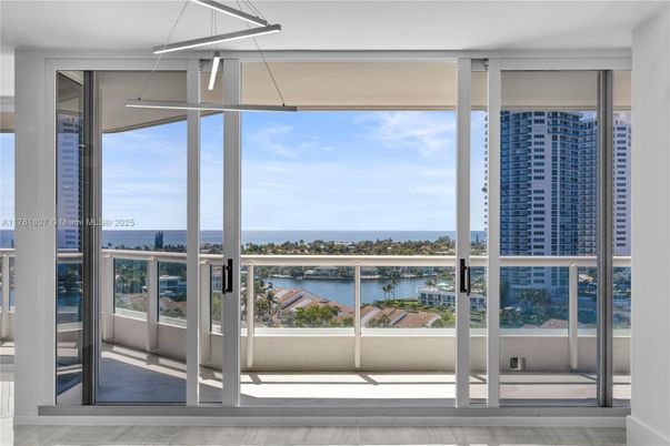 Water, Interior, Other, Skyline