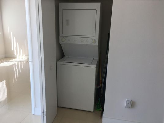 Interior, Utility Closets, Washer