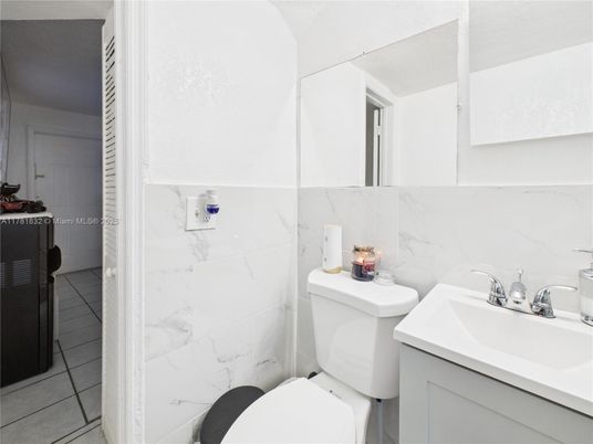 Bathroom, Interior, Marble Walls