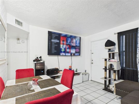 Dining room, Interior