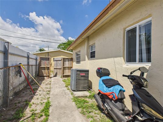 Backyard, Exterior