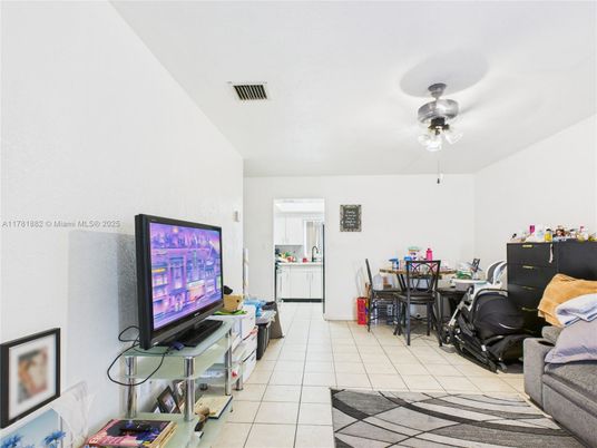 Dining room, Interior