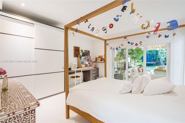 Bedroom, Interior, Recessed Lighting, Water