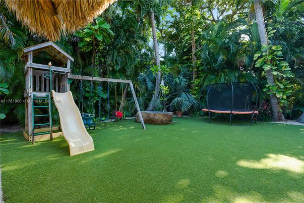 Backyard, Exterior, Playground
