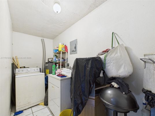 Interior, Washer