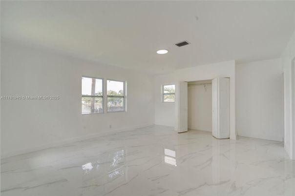 Empty room, Interior, Marble, Recessed Lighting