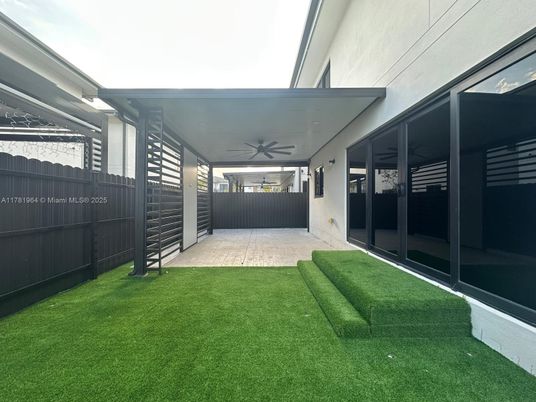 Backyard, Exterior