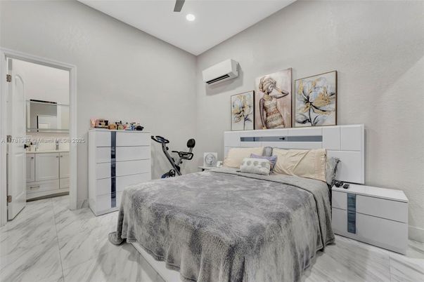 Bedroom, Fitness Equipment, Interior, Marble, Recessed Lighting